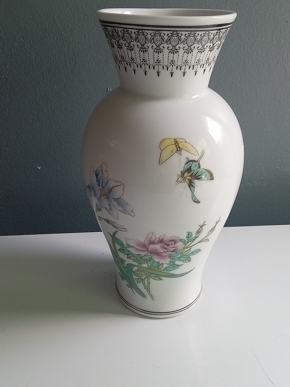 Vintage Jingdezhen Chinese Porcelain Vase Butterfly Floral Peony White Ceramic